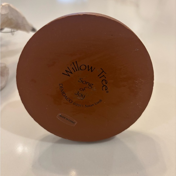 Demdaco Angel of Joy Figurine Sculpture Willow Tree Angels by Susan Lordi - Picture 4 of 8